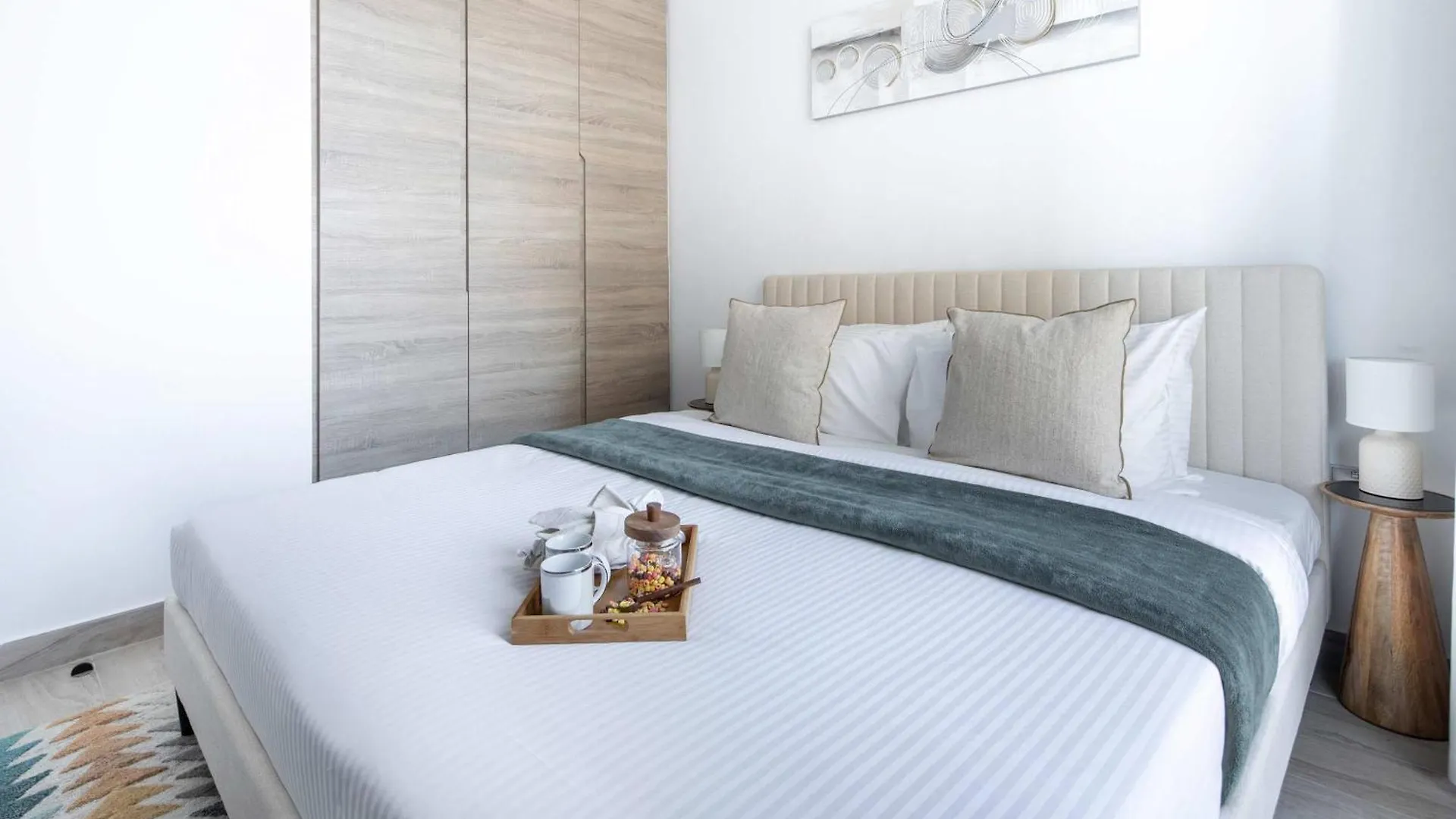 Apartment Frank Porter - Studio One Dubai