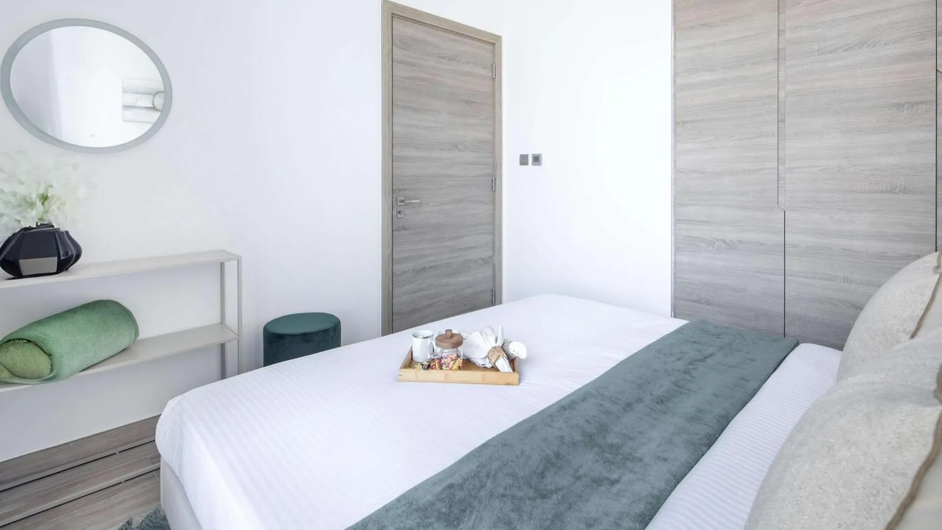 Apartment Frank Porter - Studio One Dubai United Arab Emirates