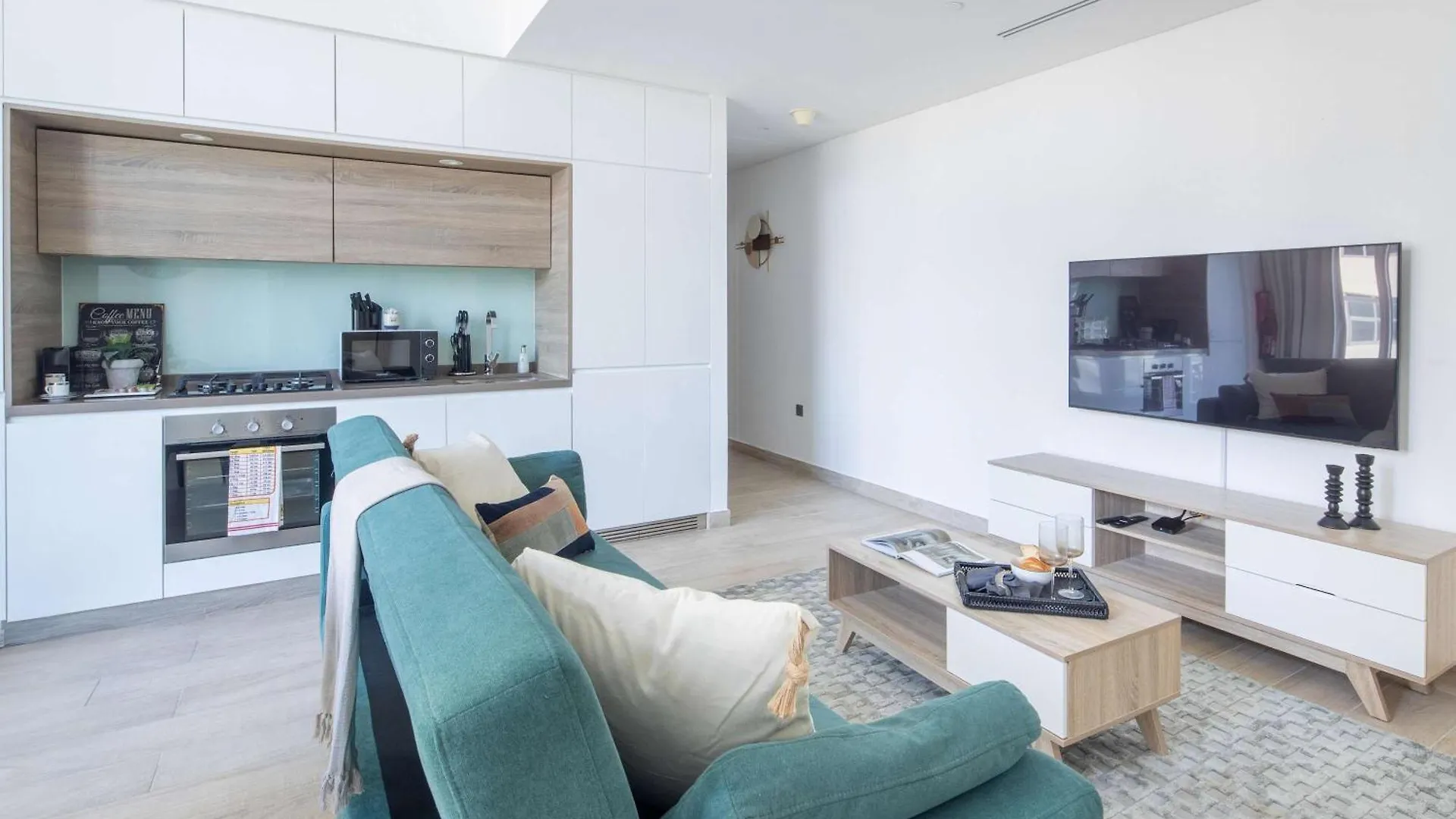 Frank Porter - Studio One Dubai