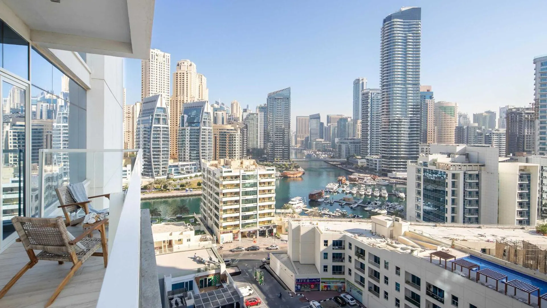 Apartment Frank Porter - Studio One Dubai United Arab Emirates